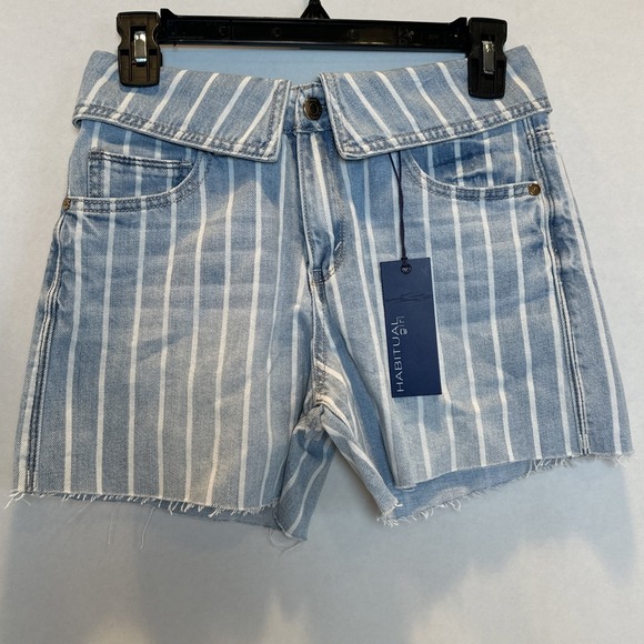NWT Habitual Girl Striped Cut Off Denim Shorts Size Girls 14 Blue & White Stripe - Picture 1 of 16